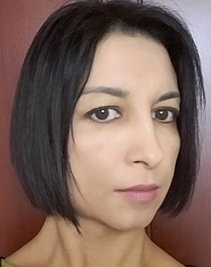 43 Year Old Quito, Ecuador Woman