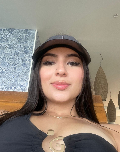 24 Year Old Medellin, Colombia Woman