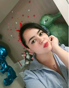 34 Year Old Bogota, Colombia Woman
