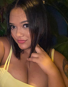 19 Year Old Cartagena, Colombia Woman