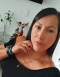 44 Year Old Cali, Colombia Woman