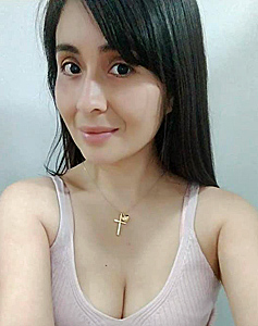 42 Year Old Huaraz, Peru Woman