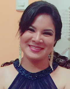 40 Year Old Guayaquil, Ecuador Woman