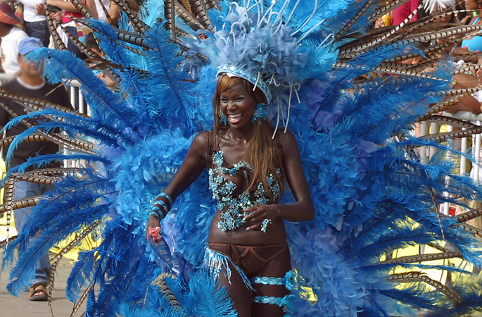 Barranquilla woman in folklore costume