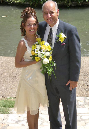 Wedding of a Colombian woman and American man