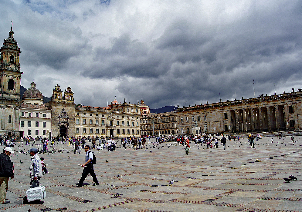 The National Capital, Capilla del Sagrario and the Primary Cathedral buildings bordering the Plaza de Bolívar 
