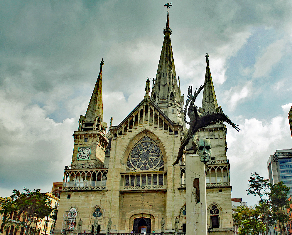 The front of the Manizales cathedral under cloudy skies