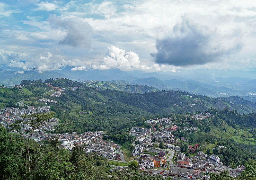 The terrain dropping from western Manizales
