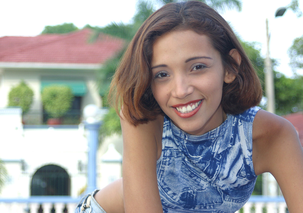 Cute short hair red head woman from Barranquilla, Colombia