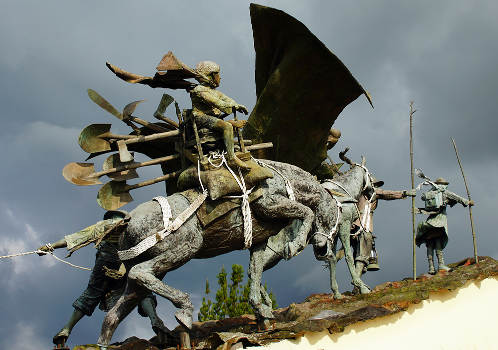 Colonization Monument Statue of a family on horses and walking
