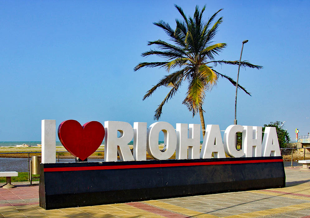 A display with the word Riohacha spelled out with a red heart