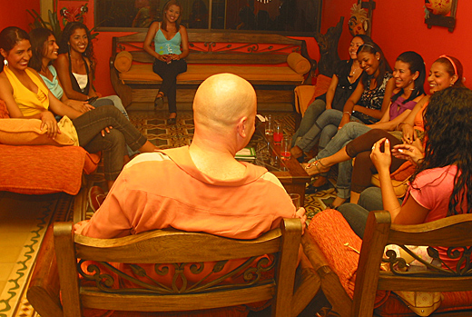 A small group of Latin women meeting one man during a romance tour