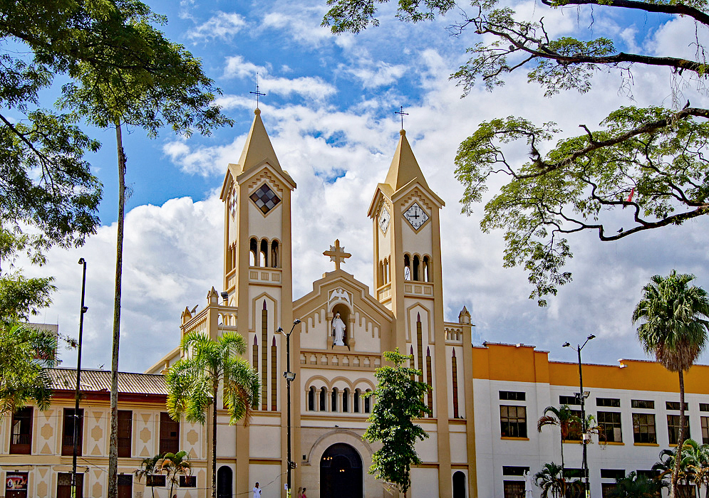 Villavicencio church in central plaza