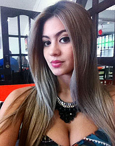 21 Year Old Barranquilla, Colombia Woman