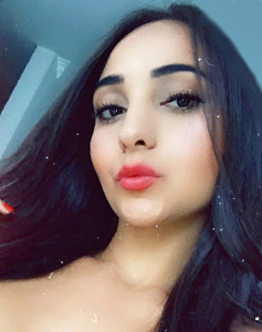 22 Year Old Medellin, Colombia Woman