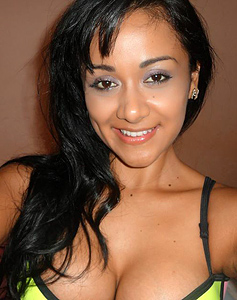 28 Year Old Chone, Ecuador Woman