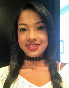 25 Year Old Medellin, Colombia Woman