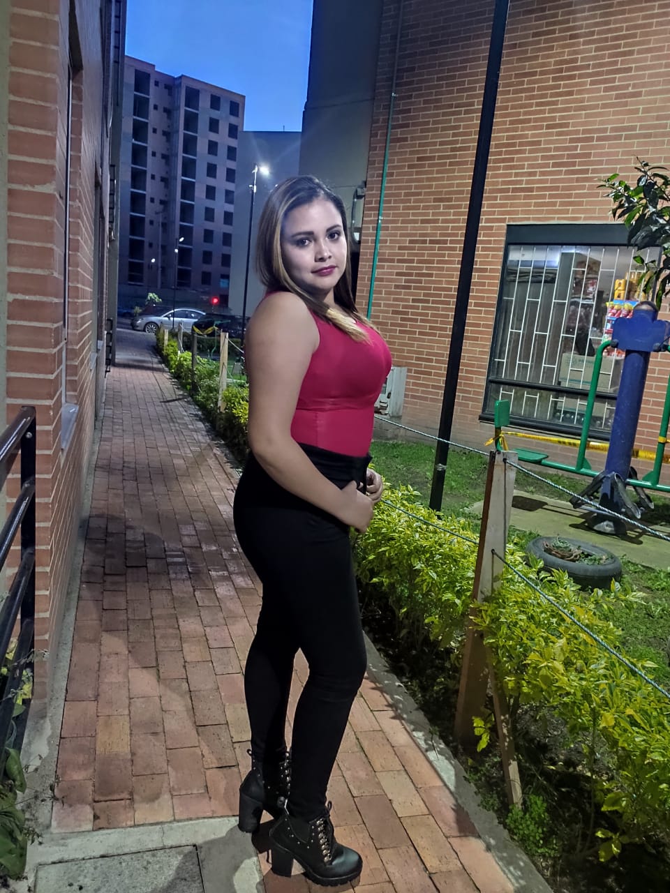 24 Year Old Bogota, Colombia Woman