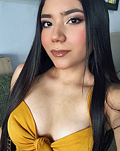 21 Year Old Barranquilla, Colombia Woman