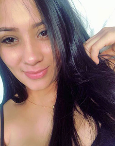 30 Year Old Cartagena, Colombia Woman