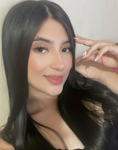 22 Year Old Medellin, Colombia Woman