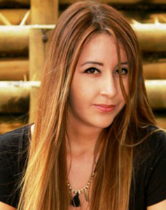 25 Year Old Medellin, Colombia Woman