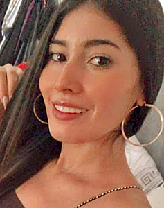 25 Year Old Medellin, Colombia Woman